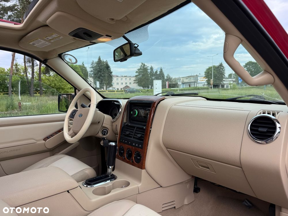 Ford Explorer 4.6 4WD - 11