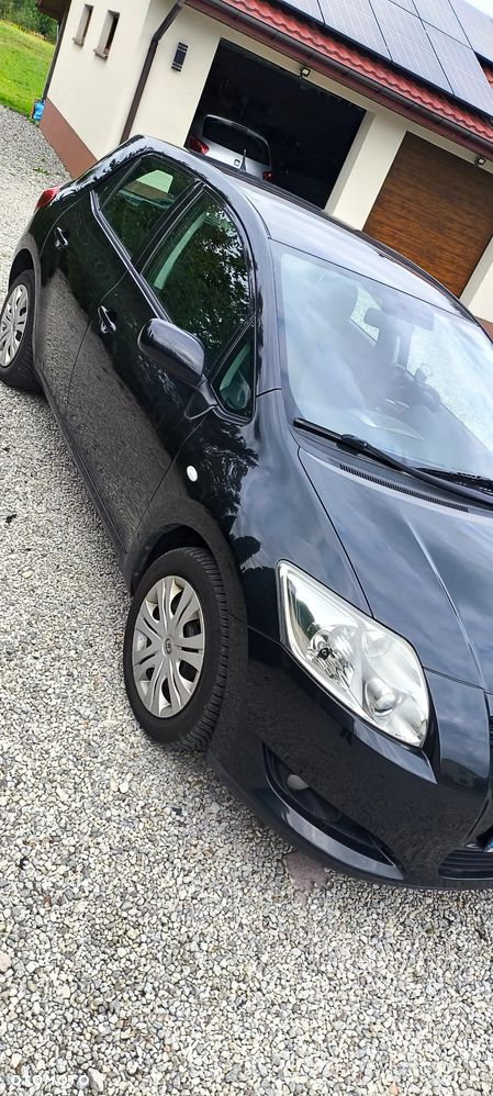 Toyota Auris - 2