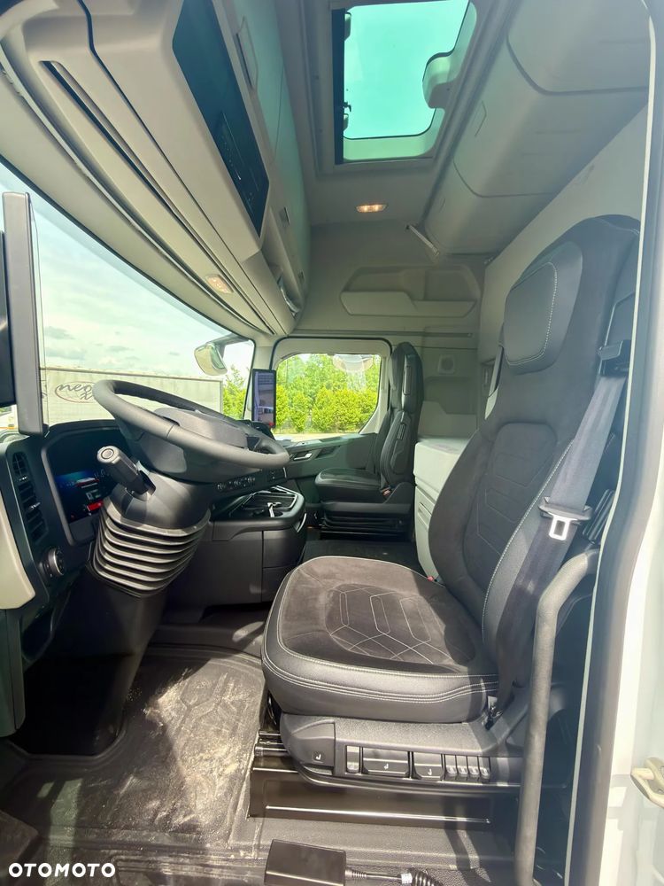 Ford F-MAX - 18