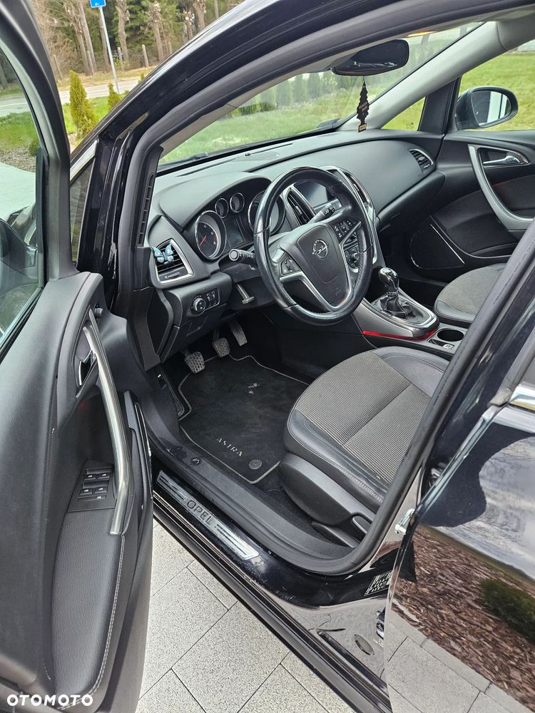 Opel Astra 1.7 CDTI DPF Cosmo - 8