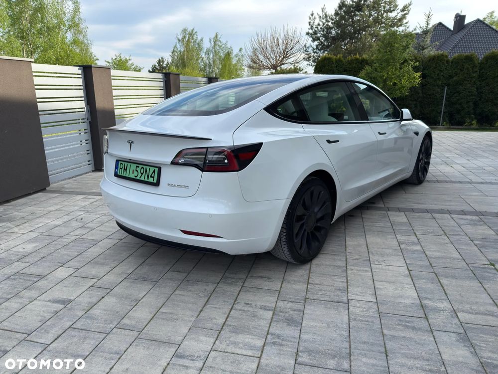 Tesla Model 3 - 8
