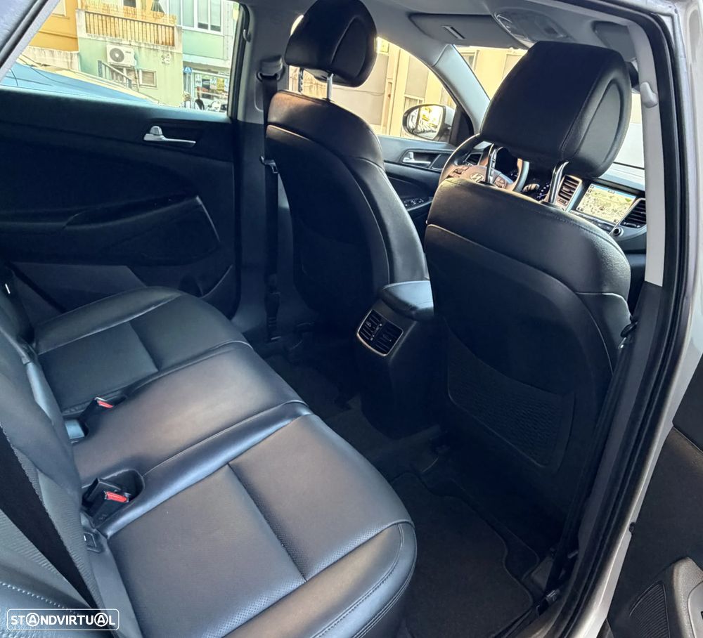 Hyundai Tucson 1.7 CRDi Executive - 24