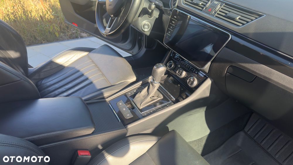 Skoda Superb 1.8 TSI L&K DSG - 14