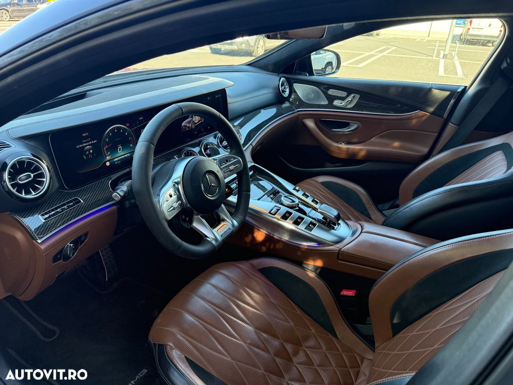 Mercedes-Benz AMG - 8