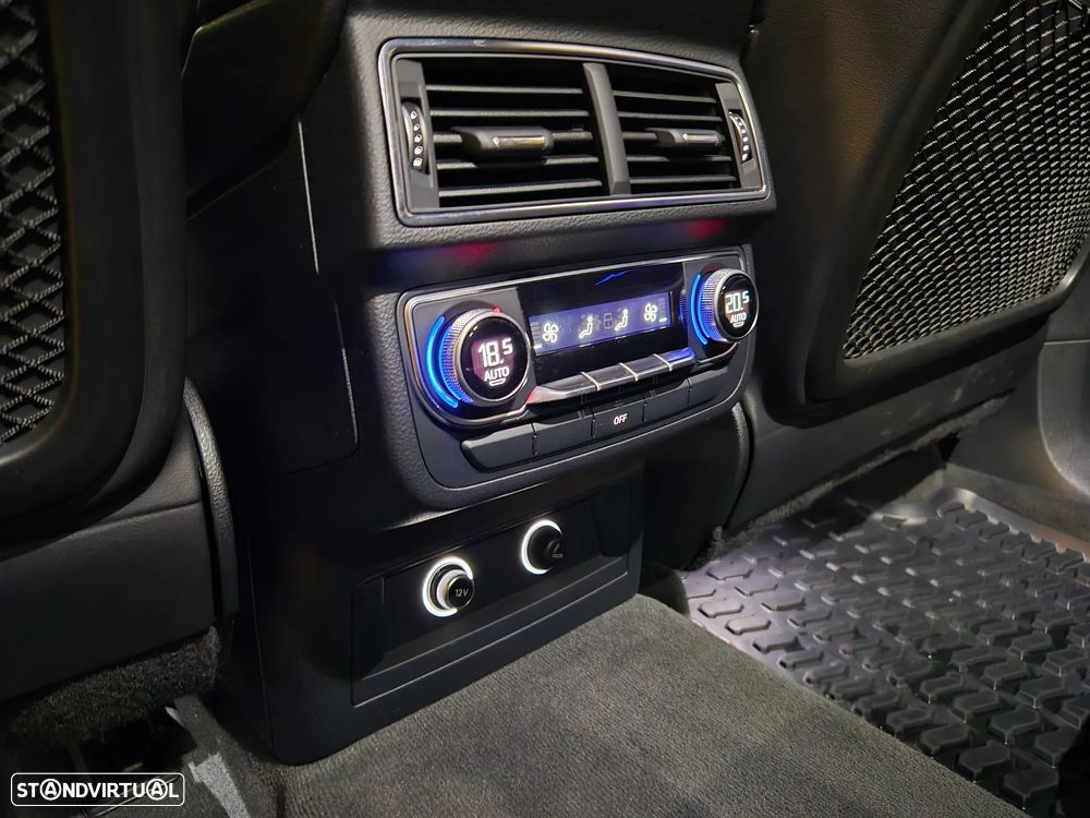 Audi Q7 3.0 TDI quattro S-line Tiptronic 7L - 29