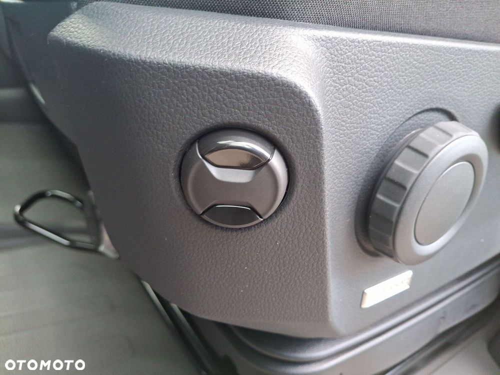 Volkswagen Crafter 35 furgon 177km Automat 3640 - 18