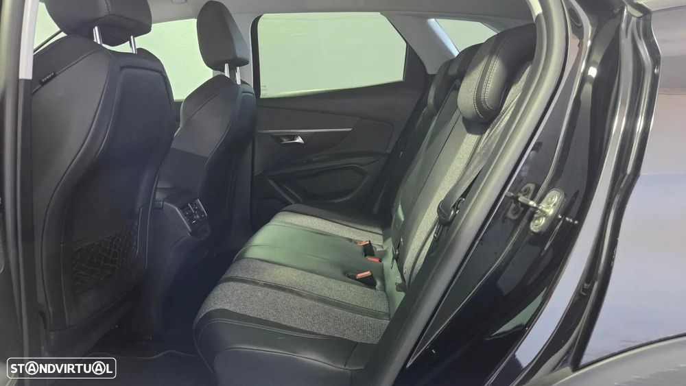 Peugeot 3008 1.5 BlueHDi Allure EAT8 - 15