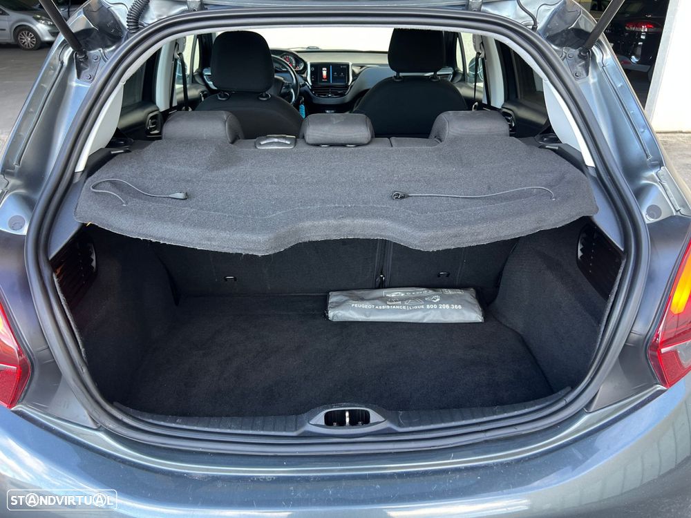 Peugeot 208 1.2 PureTech Style - 23