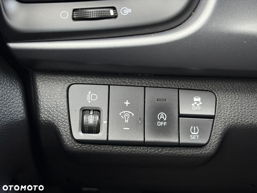 Kia Rio - 22