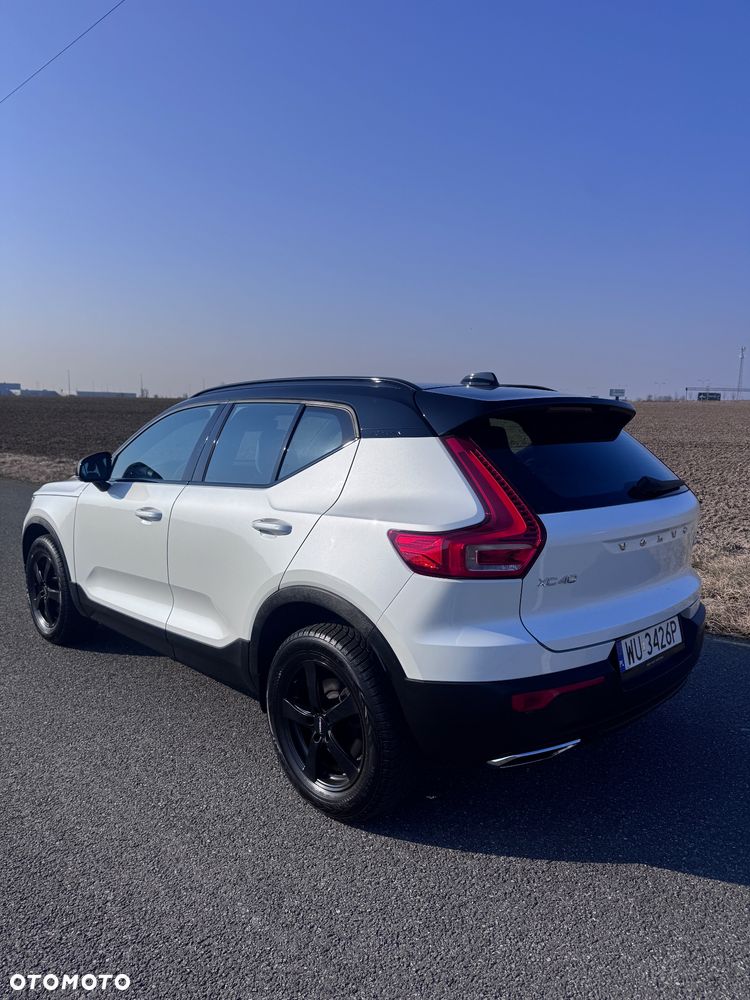 Volvo XC 40 D4 AWD R-Design - 4