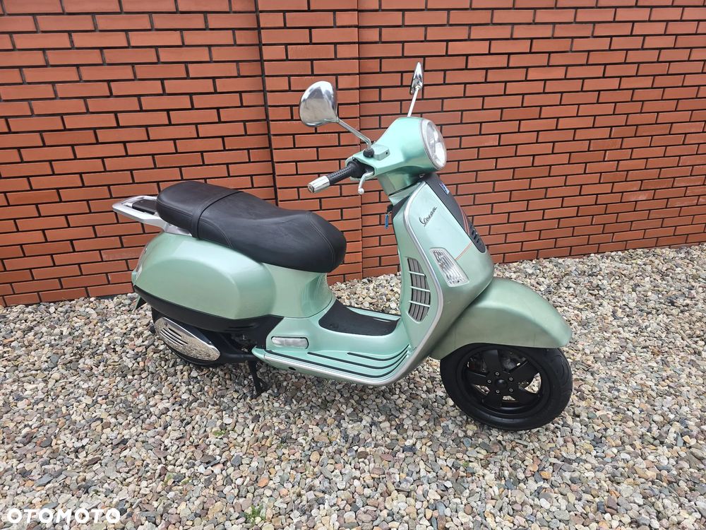 Vespa GTS - 4
