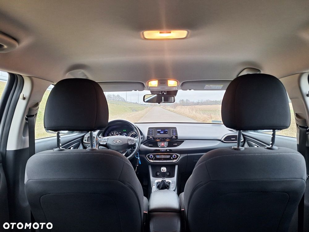 Hyundai i30 1.5 DPI Classic + - 19