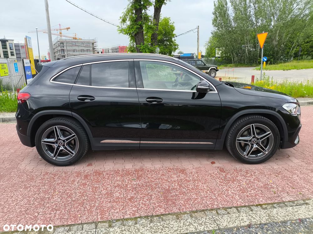 Mercedes-Benz GLA 250 4-Matic AMG Line - 11
