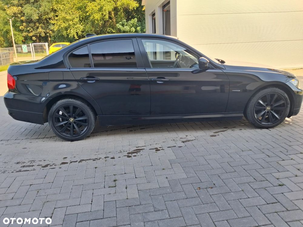 BMW Seria 3 320i - 3