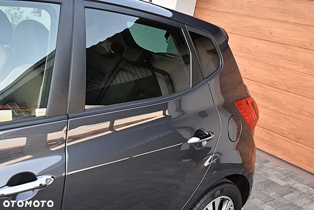 Kia Venga 1.4 CVVT Dream Team Edition - 16