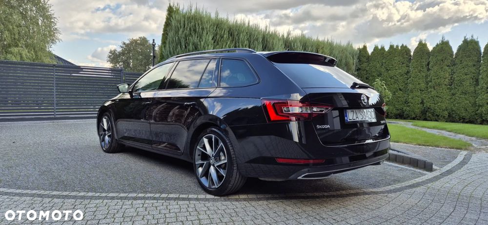 Skoda Superb Combi 2.0 TDI 4x4 DSG SportLine - 6
