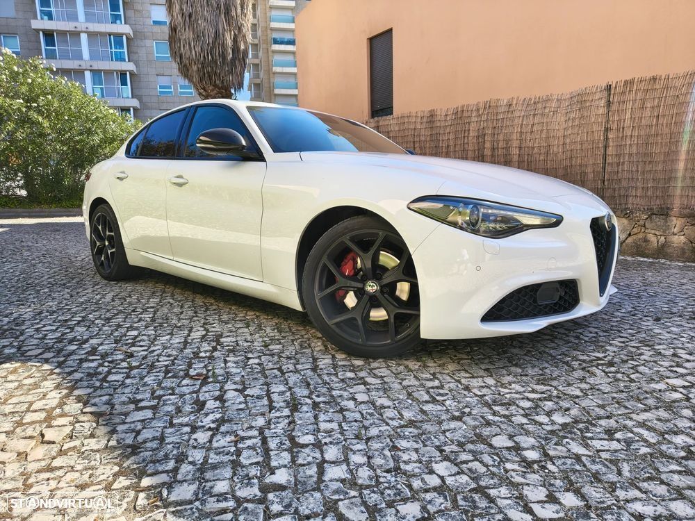 Alfa Romeo Giulia 2.2 D Sprint AT8 - 3