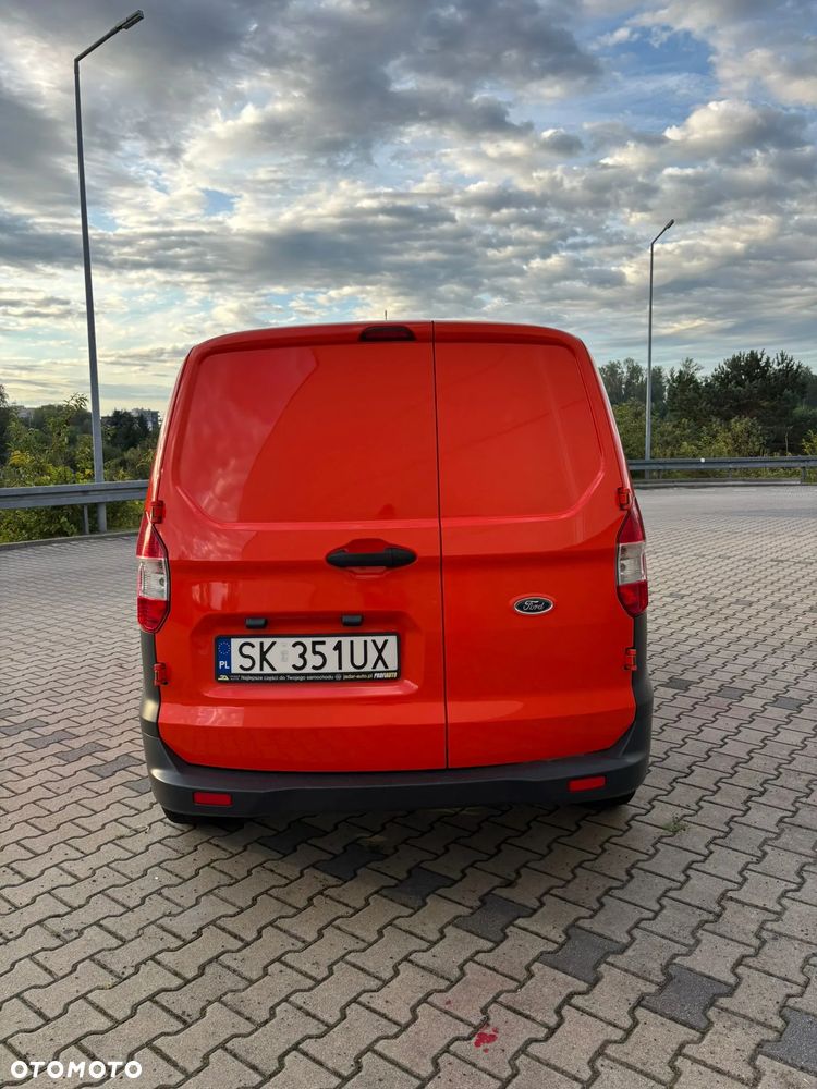 Ford Transit Courier Ambiente - 2