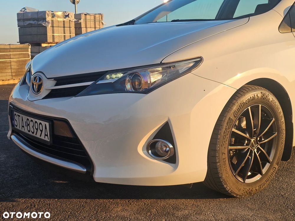 Toyota Auris 1.33 VVT-i Active - 11