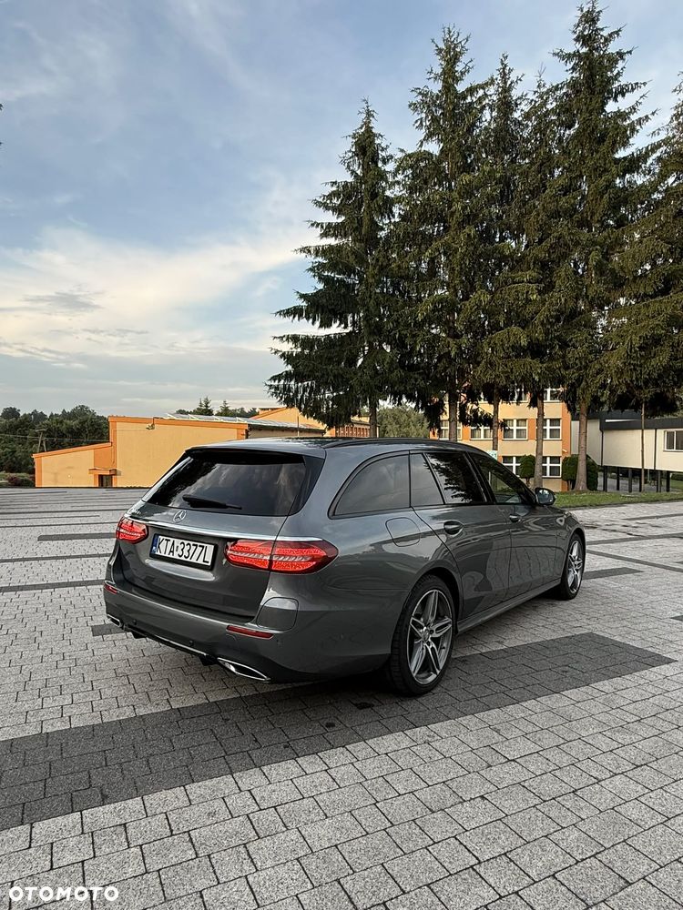 Mercedes-Benz Klasa E 300 de AMG - 6