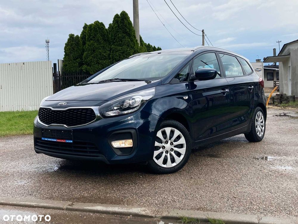 Kia Carens - 1