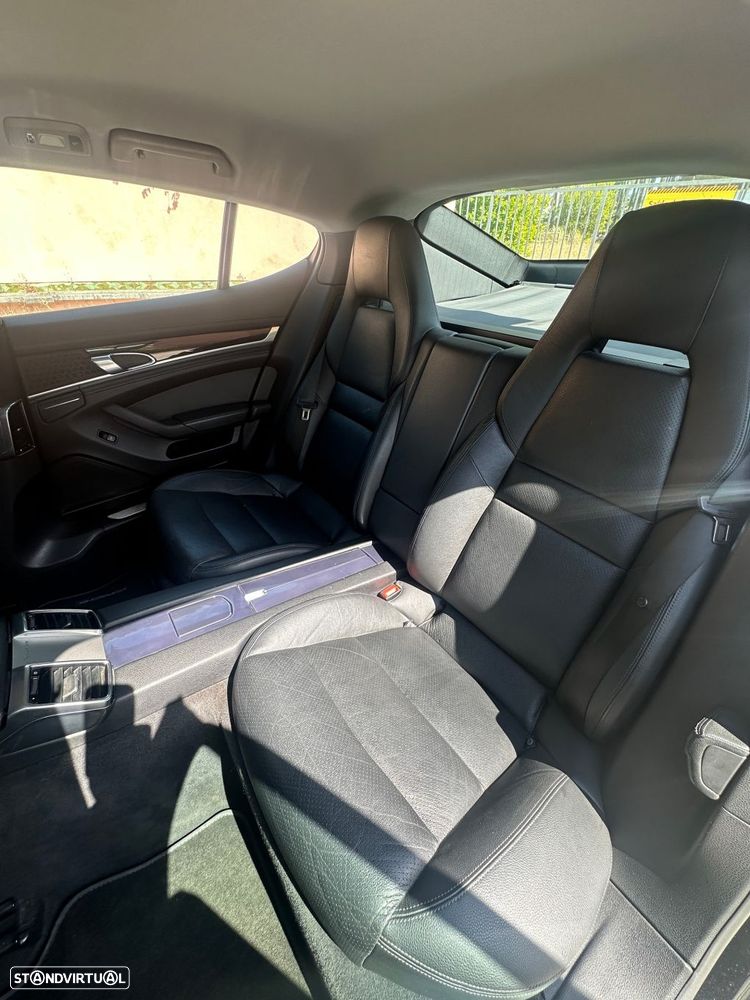 Porsche Panamera Platinum Edition - 13
