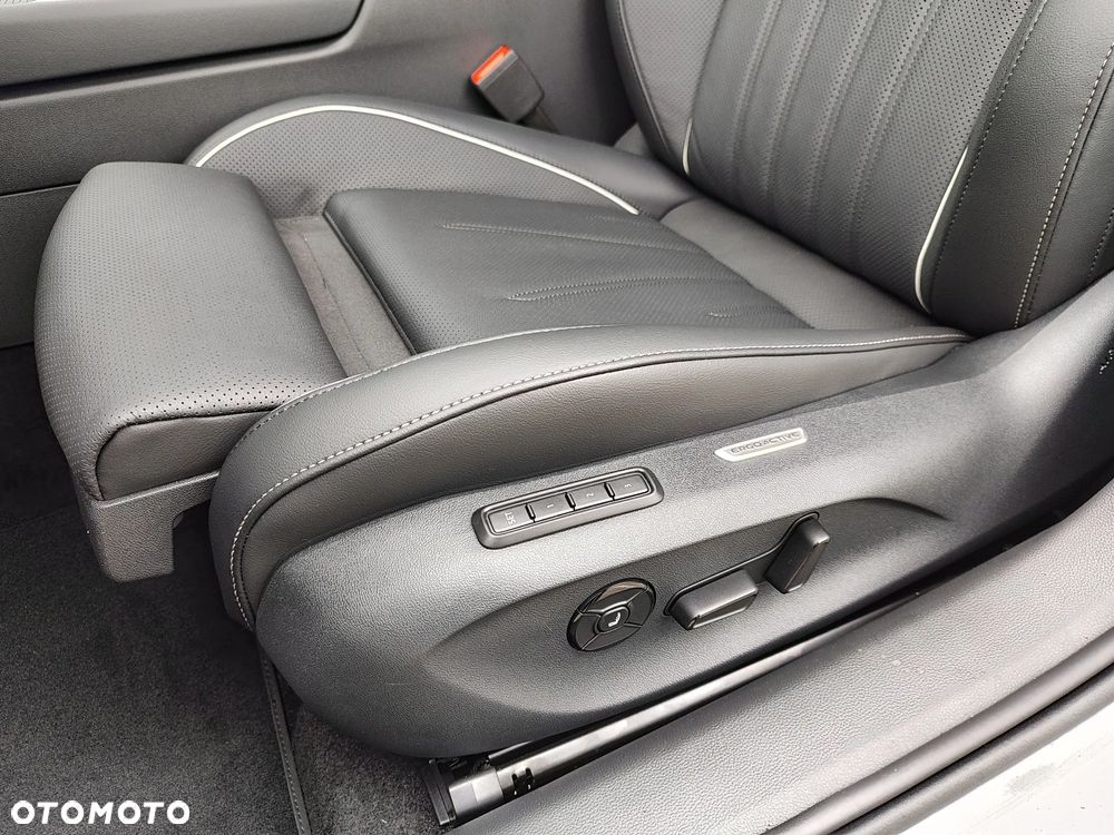 Volkswagen Passat 1.5 TSI ACT mHEV Elegance DSG - 22