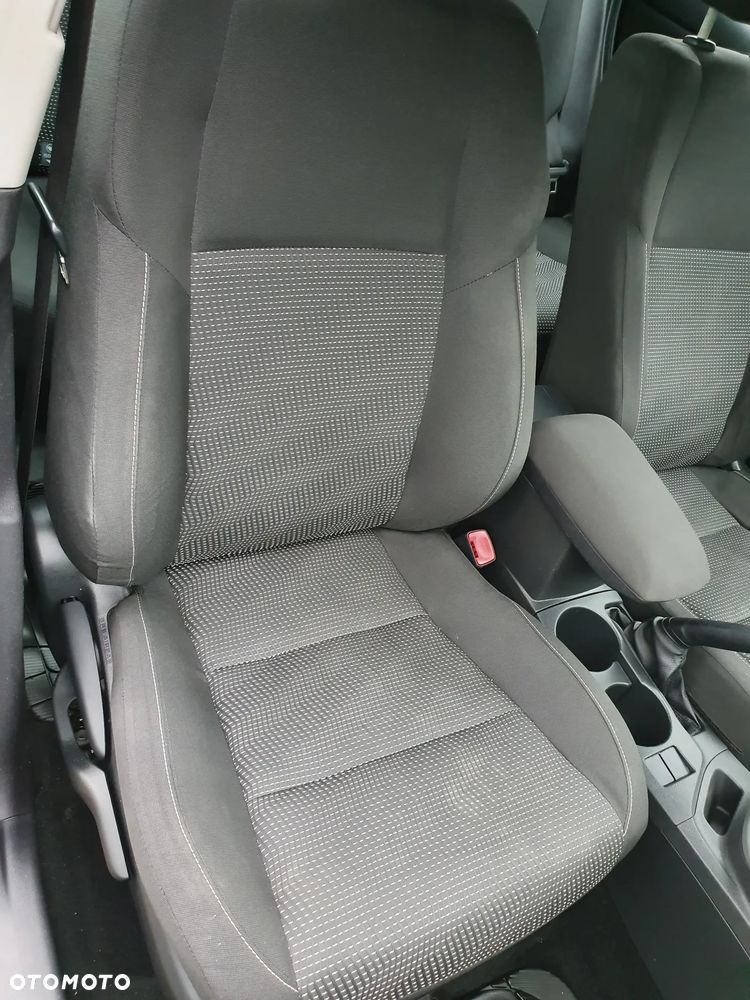 Toyota Auris - 21