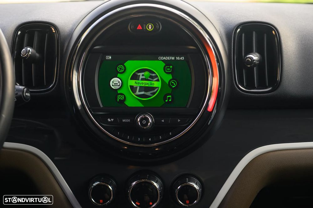 MINI Countryman Cooper SE ALL4 Auto - 37