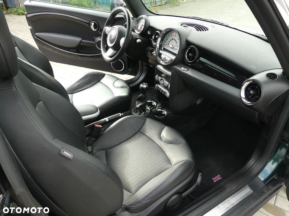 MINI Cooper Standard - 15