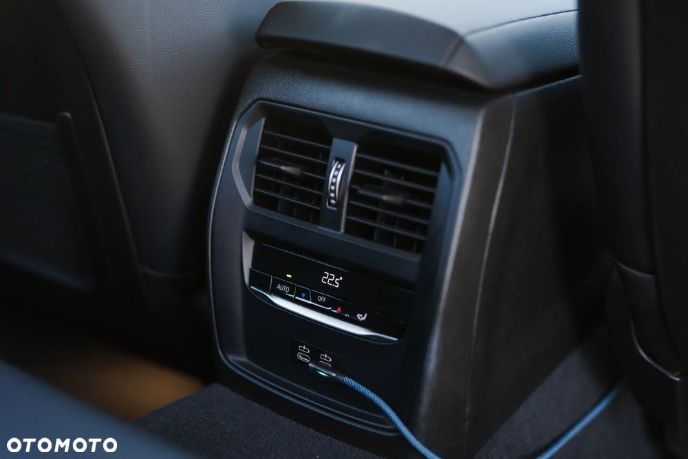BMW Seria 3 318d - 12