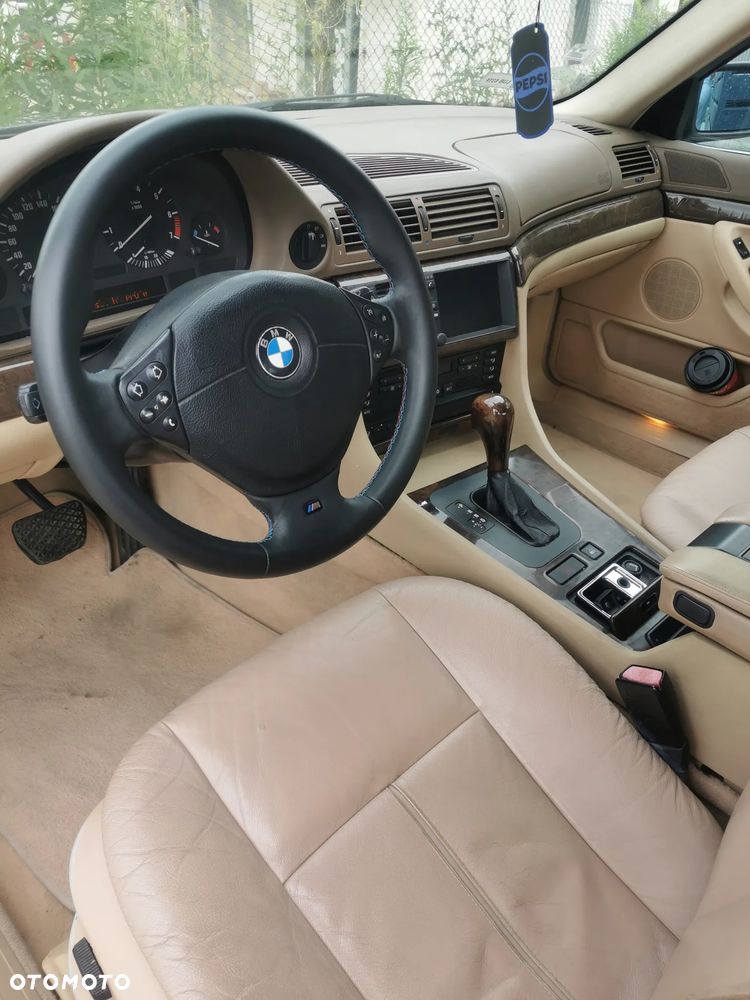 BMW Seria 7 - 7