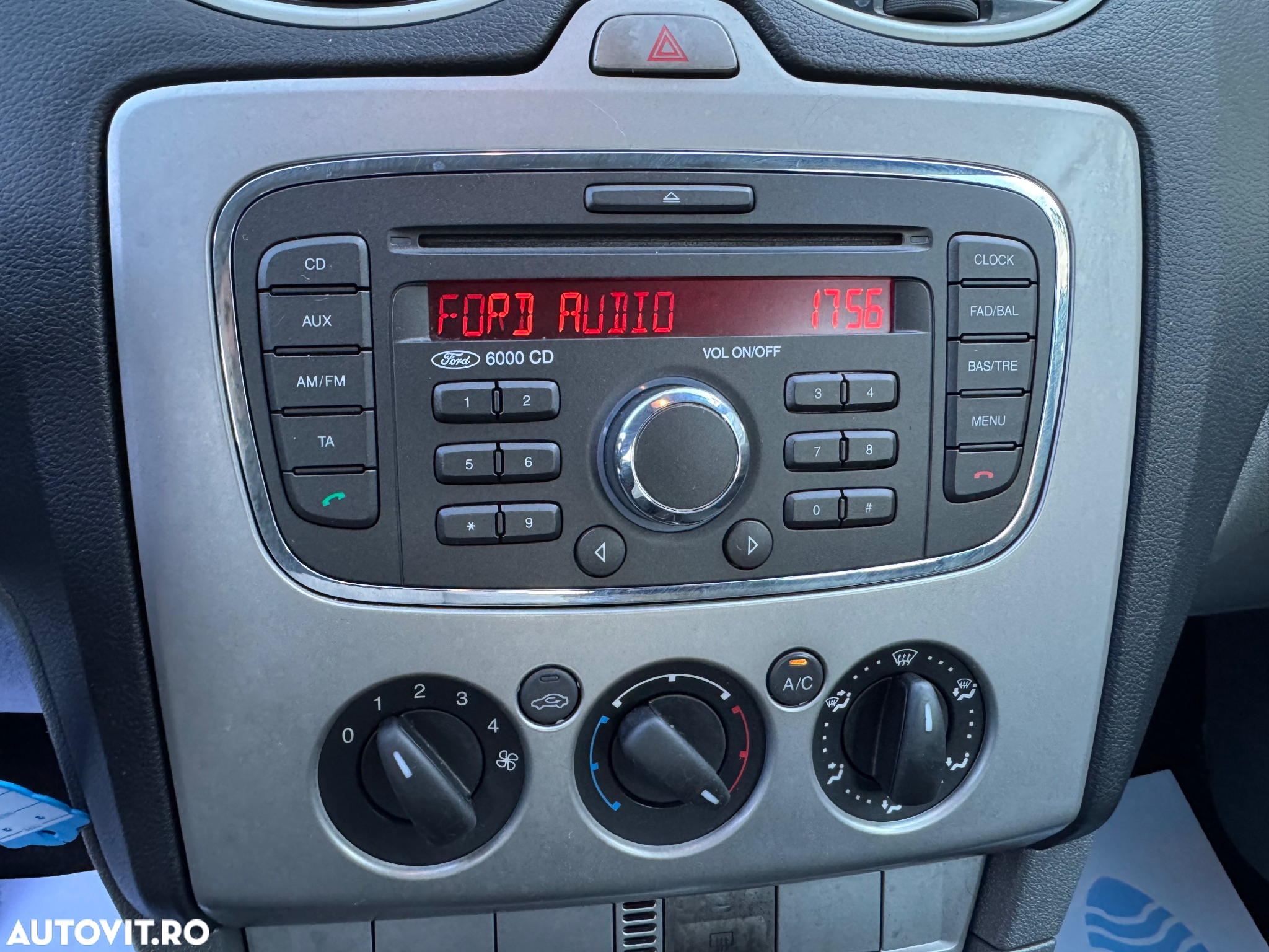 Ford Focus 1.6 Ti-VCT Ambiente - 6