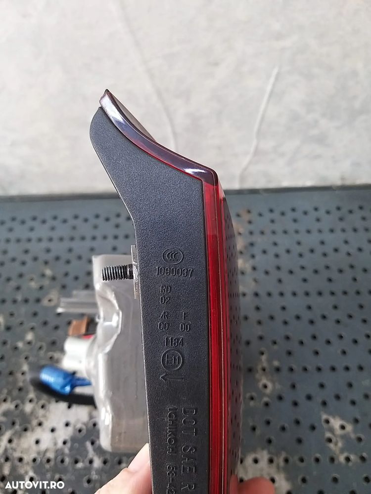 Stop tripla lampa stanga haion lexus is xe20 1090037 - 3