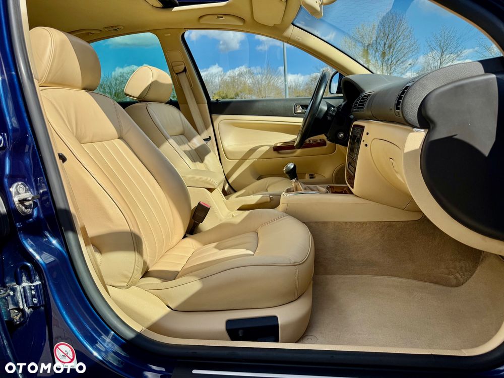 Volkswagen Passat - 17