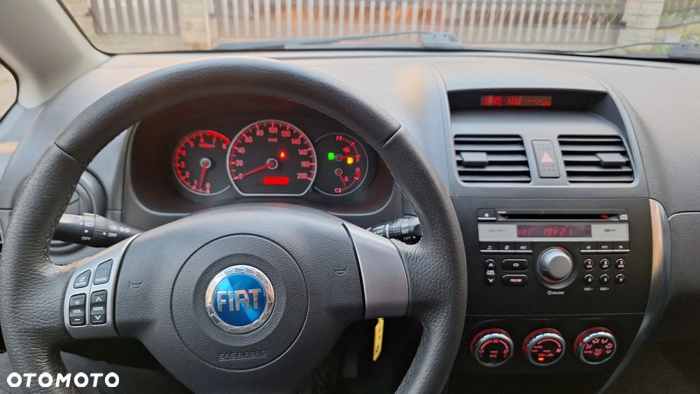 Fiat Sedici 1.6 16V 4x4 Luxury - 12