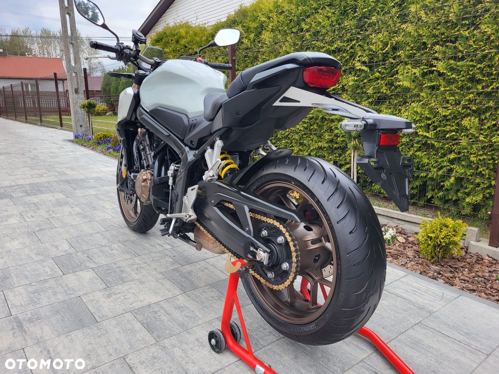 Honda CB - 16
