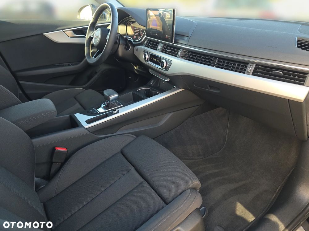 Audi A4 Avant 2023