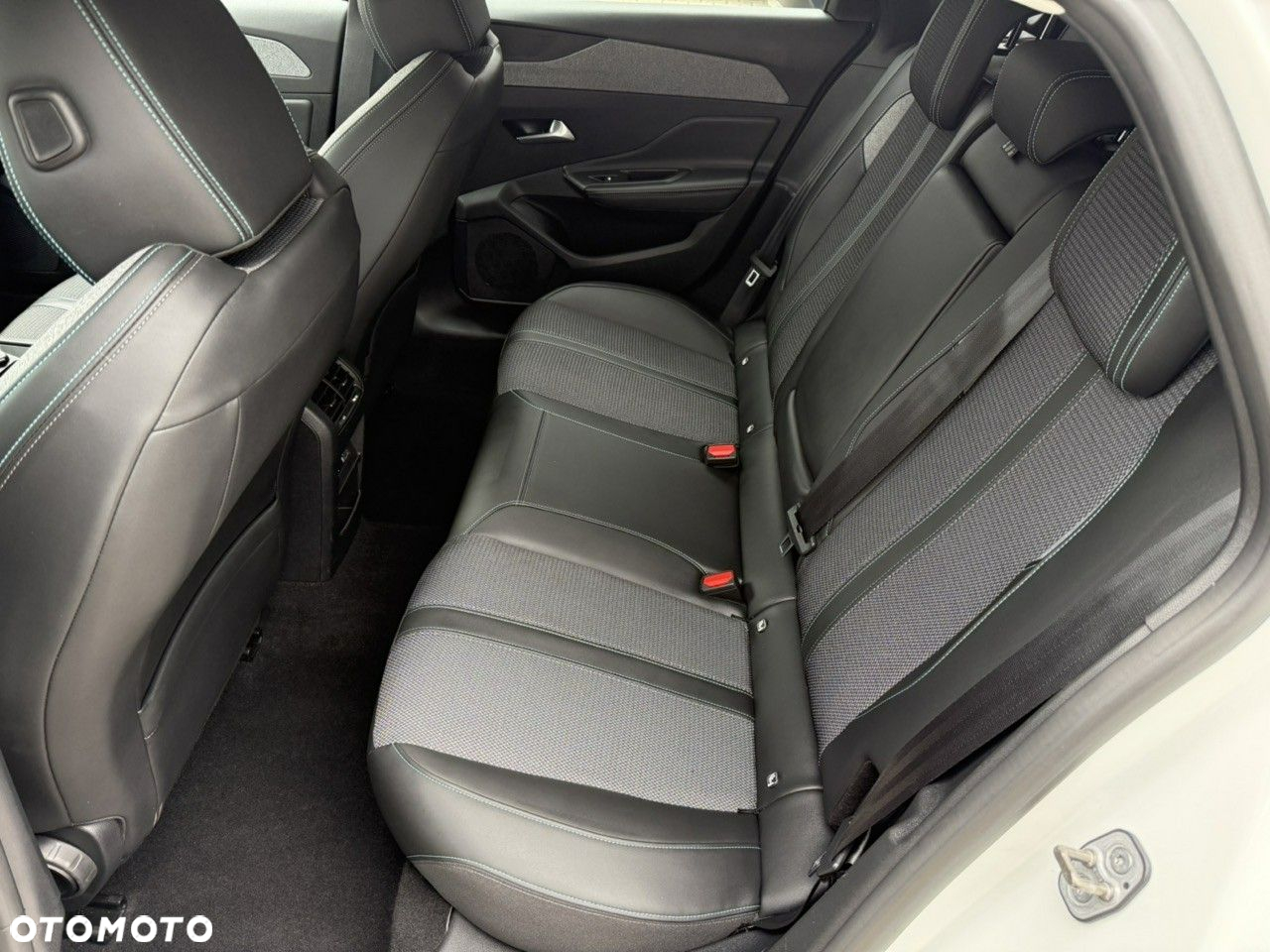 Peugeot 308 SW BlueHDi 130 Stop & Start Style - 24