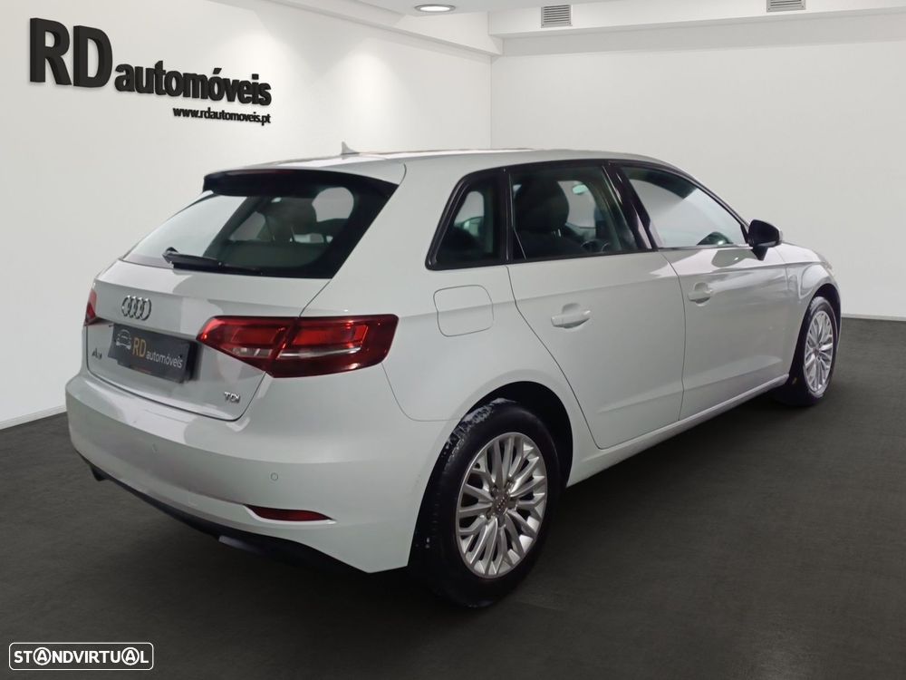 Audi A3 Sportback 1.6 TDI - 3
