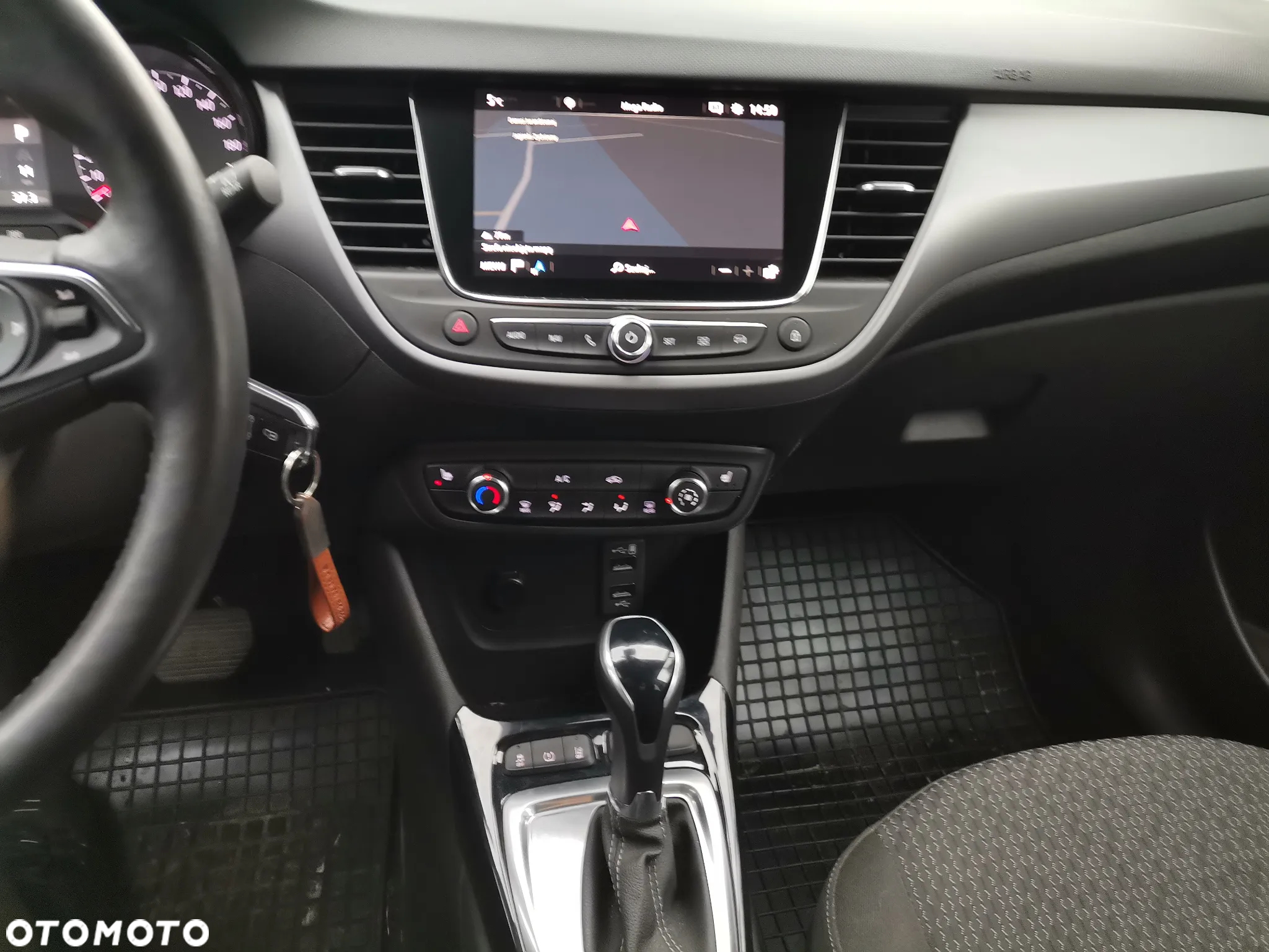 Opel Crossland X - 11