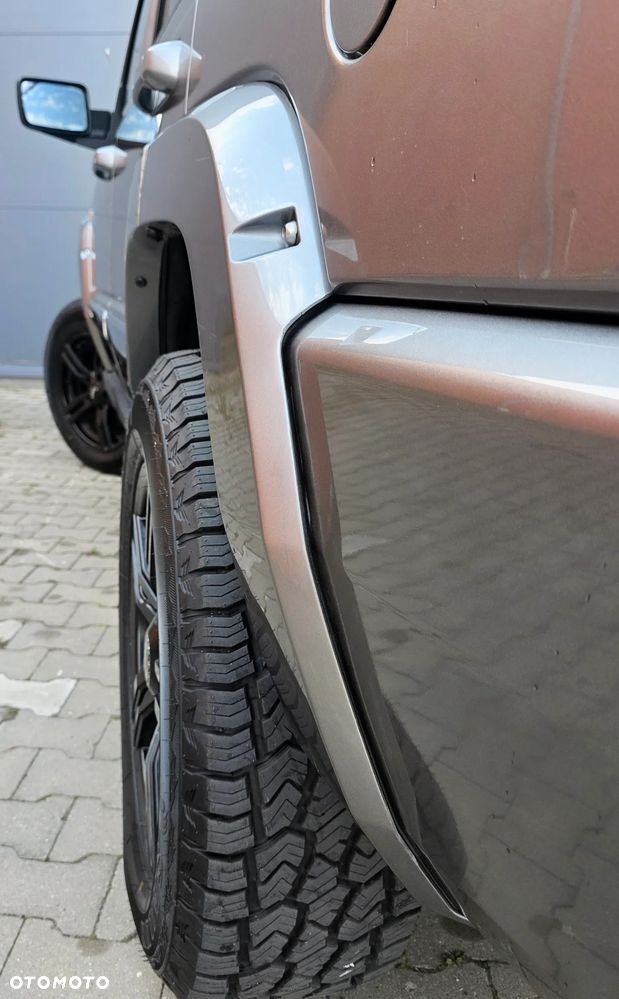 Jeep Commander 5.7 V8 Overland - 38