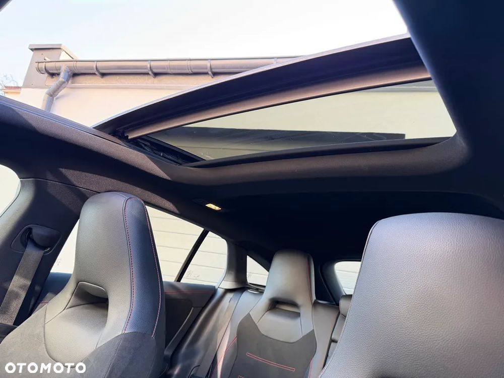 Mercedes-Benz CLA - 7