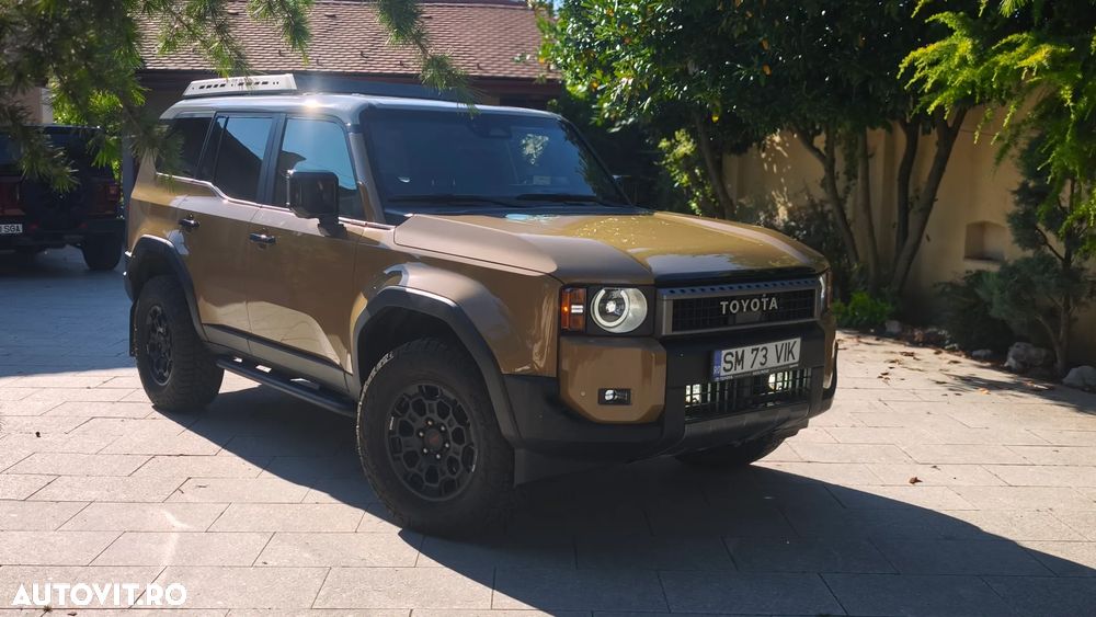 Toyota Land Cruiser 300 - 8