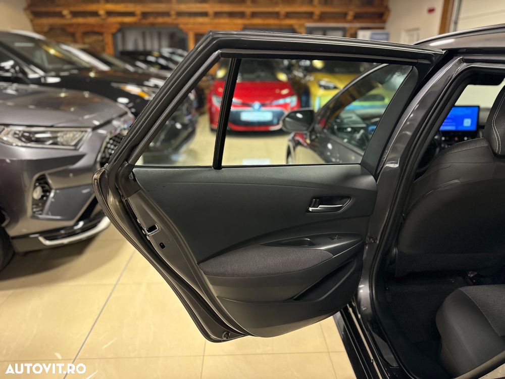 Toyota Corolla 1.8 Lounge - 37