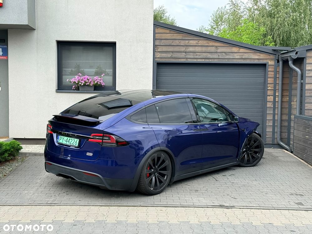 Tesla Model X Plaid - 9