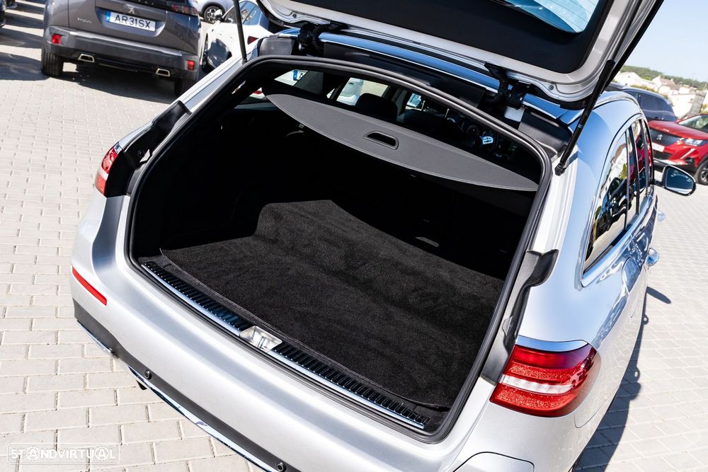 Mercedes-Benz E 300 de AMG Line - 10