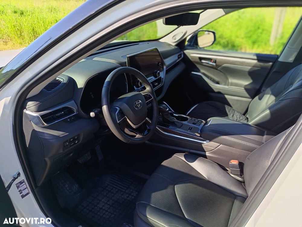 Toyota Highlander 2.5 L Dynamic Force 248CP Luxury Pearly - 14