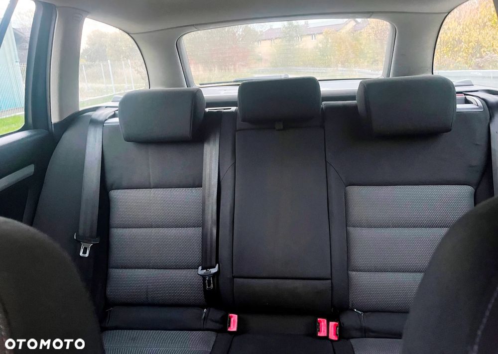 Skoda Octavia 1.6 Combi Selection - 15