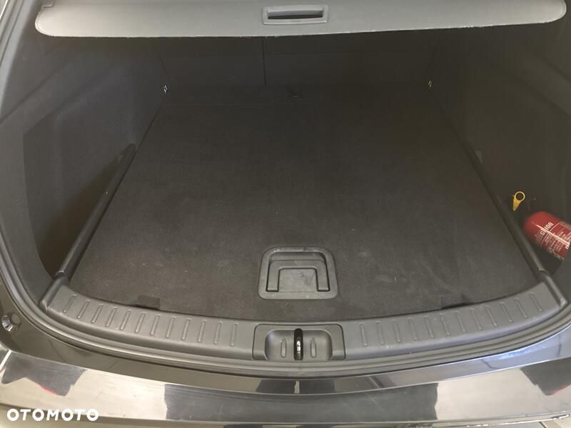 Toyota Corolla 1.8 Hybrid Comfort - 22